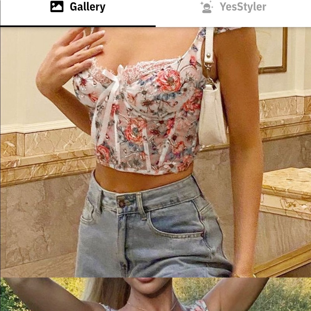 YesStyle - Cap-Sleeve Lace-Trim Bow-Accent Floral Print Corset Top